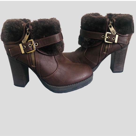 Guess Faux Fur Trimmed Ankle Booties in Dark Brown, Leather Sole, Size 6.5 - Picture 2 of 10